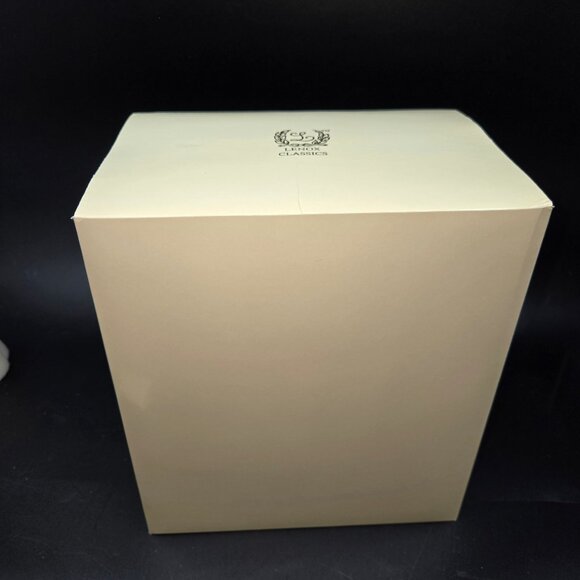 Lenox Skating Penguin Figurine With Hat & Scarf Ceramic Winter Décor 4.5" - Picture 7 of 8